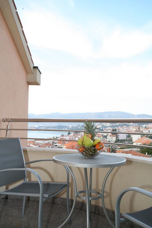 Apartments Little Paradise Trogir Habitación foto